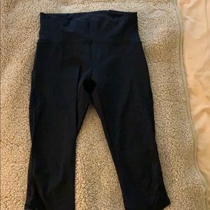 nwot lululemon train times crop size 8